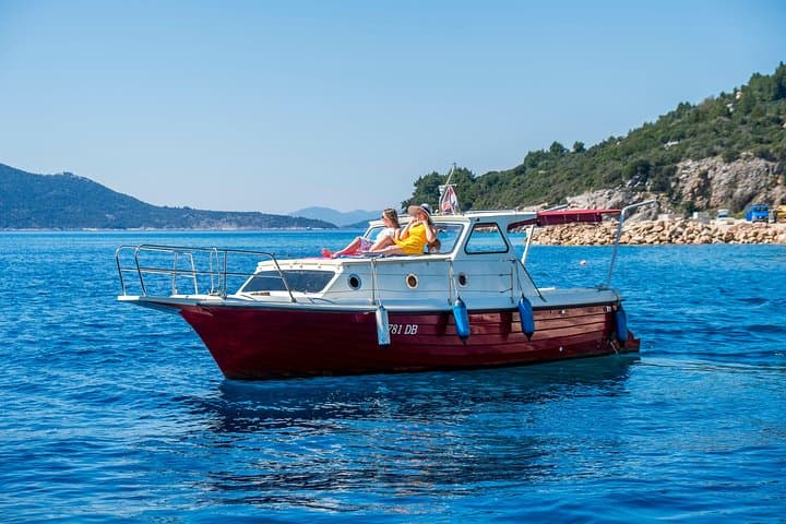 Private Boat Tour from Dubrovnik: Elafiti Islands, Caves & Snorkeling photo 2