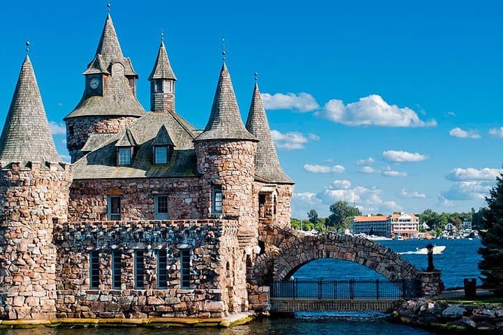 Toronto, Niagara Falls & Thousand Islands 2-Day VIP Tour from Montreal photo 4