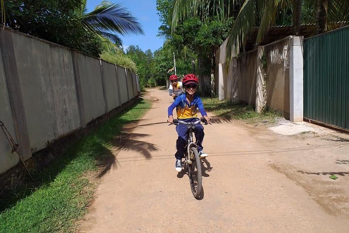 Galle Family Fun Bike Ride — 7km Kid-Friendly Lagoon & Village Loop photo 3