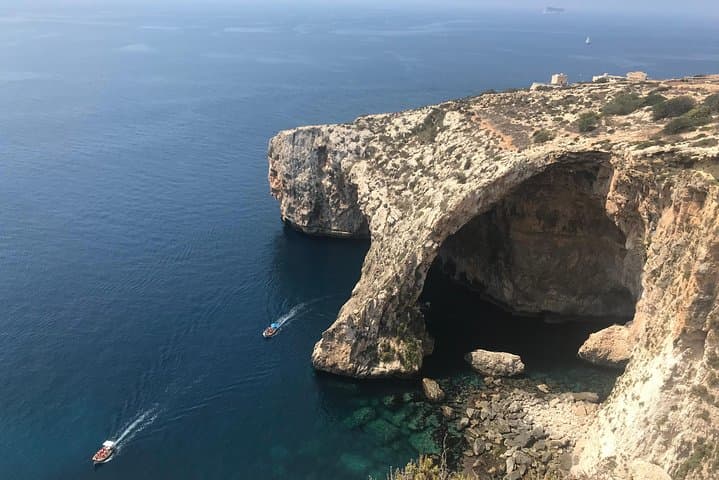 Private Full-Day Malta Tour: Valletta, Dingli Cliffs & Filfla photo 3