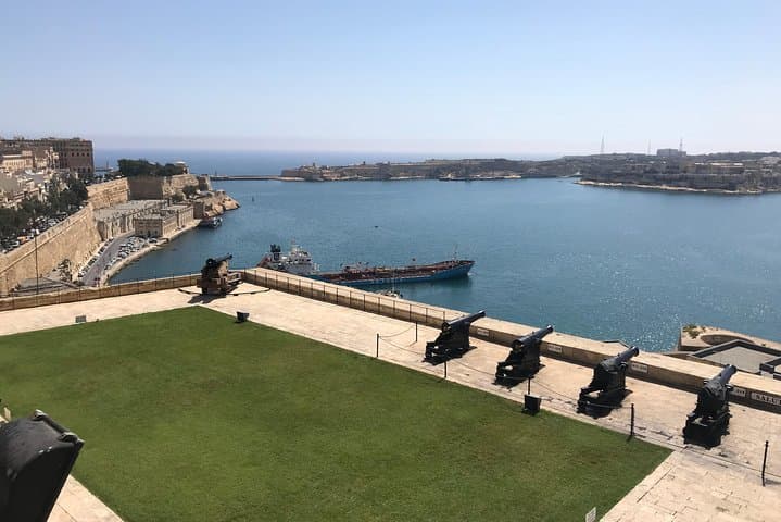 Private Full-Day Malta Tour: Valletta, Dingli Cliffs & Filfla photo 4