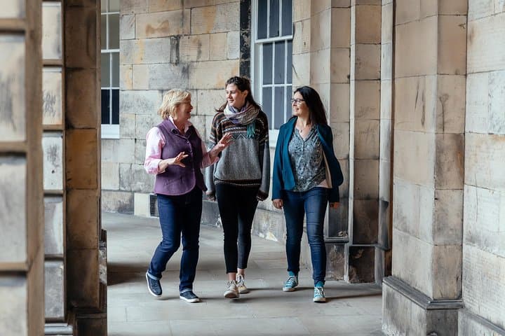 Edinburgh Highlights & Hidden Gems: Private Local Walking Tour photo 3