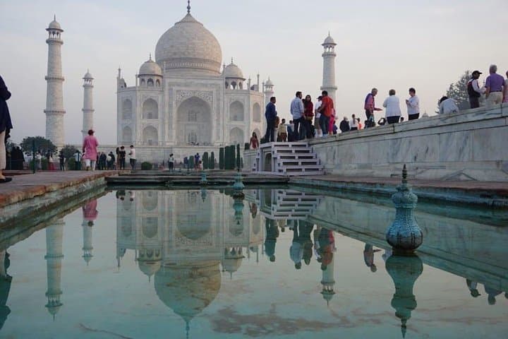 Taj Mahal by Gatimaan Express: Day Tour from Delhi with 5-Star Lunch photo 5
