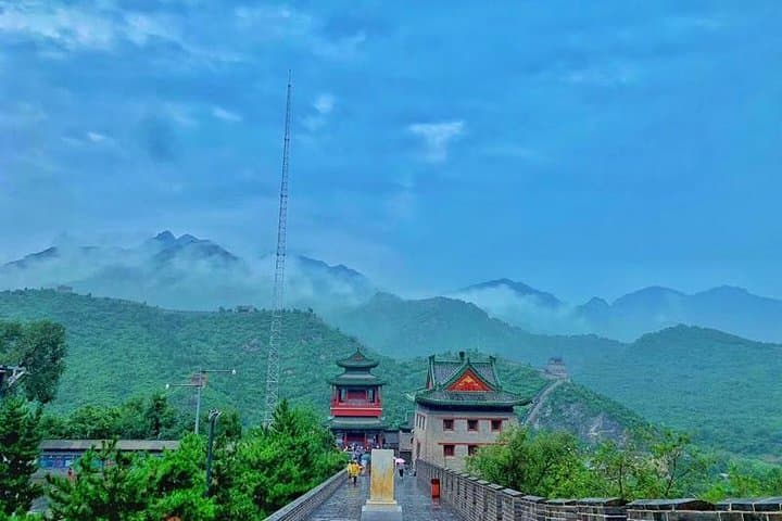 Private Day Trip to Juyongguan Great Wall and Longqing Gorge with Boat Ride