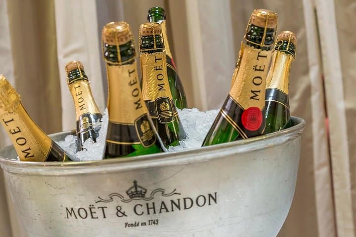 Private Transfer from Paris/CDG to Reims & Épernay — Door-to-Door Champagne Region Ride