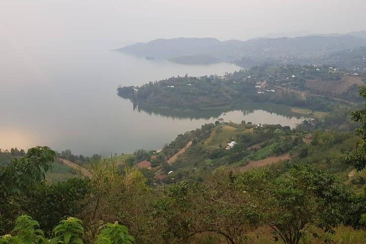 Congo Nile Trail: 5-Day Hike Along Lake Kivu's Rolling Hills photo 4