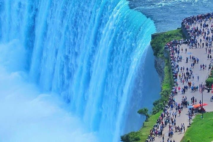 Niagara Falls Day Tour from Toronto: Boat Cruise & Scenic Stops photo 2