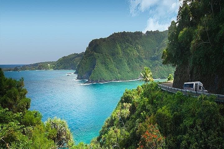 Road to Hana Deluxe: Rainforest, Waterfalls & Black Sand Beach Tour from Maui