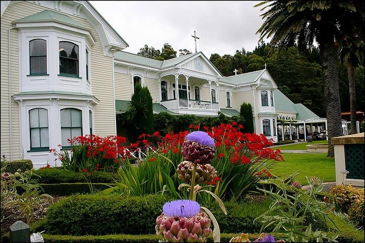 napier-premium-wine-beer-and-cider-tour-a-half-day-tasting-in-hawkes-bay photo 6