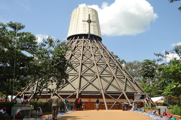 Kampala in a Day: Driving Tour of Palaces, Mosques, Museums & Shrines photo 3