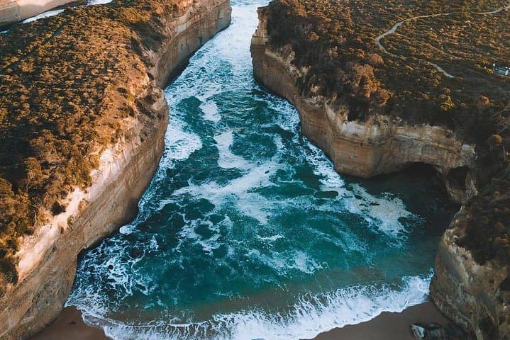 Private Great Ocean Road Tour from Melbourne — Beat the Crowds at the Twelve Apostles photo 2