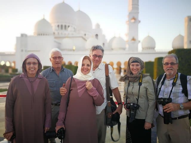 Abu Dhabi Private 6-Hour Layover Tour — Airport Pickup to Sheikh Zayed & Yas Highlights photo 1