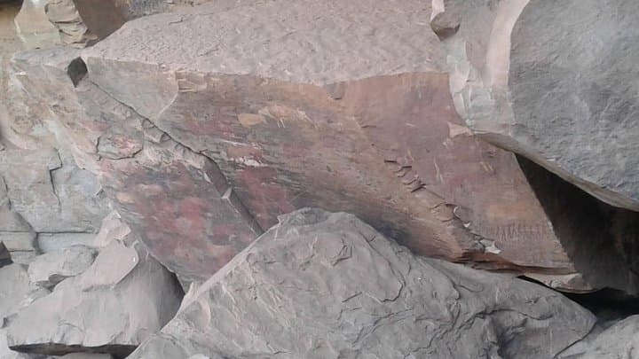 giants-castle-drakensberg-bushman-paintings-day-trip-from-durban photo 2