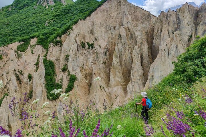 Kuzun to Laza Waterfall Hike — Private Guided Day Trip in the Caucasus photo 5