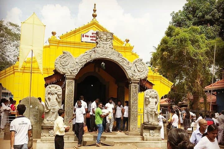 Colombo Countryside Temple Trail by TukTuk — Korathota, Nawagamuwa & Kelaniya photo 3