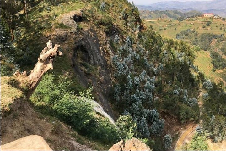 Congo Nile Trail: 5-Day Hike Along Lake Kivu's Rolling Hills photo 5