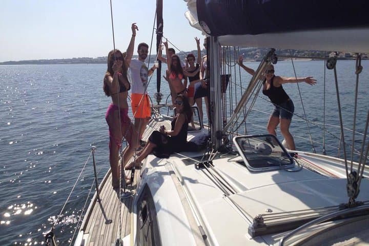Private 2-Hour Sailing Tour on the Tagus: Lisbon from the Water photo 5