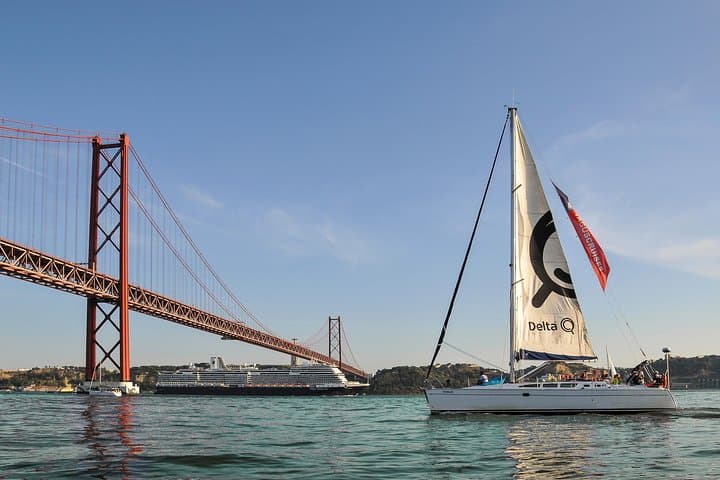 Private 2-Hour Sailing Tour on the Tagus: Lisbon from the Water photo 6