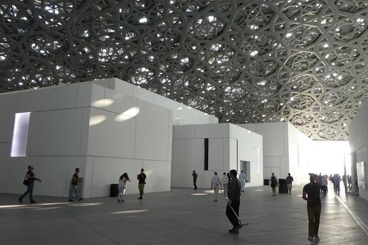 Abu Dhabi in a Day: Full-Day Sightseeing with Sheikh Zayed Grand Mosque photo 5