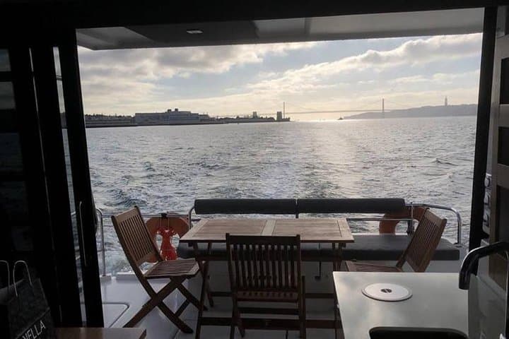 Lisbon 1-Hour Private Power Catamaran Tour on the Tagus photo 2