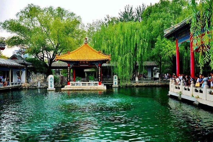 Private Jinan City Tour — Baotu Spring, Daming Lake & Thousand‑Buddha Cliff photo 3