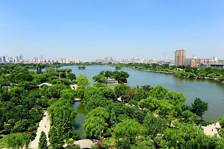 Flexible Private Jinan Day Tour: Baotu Spring, Daming Lake & Local Lunch photo 3