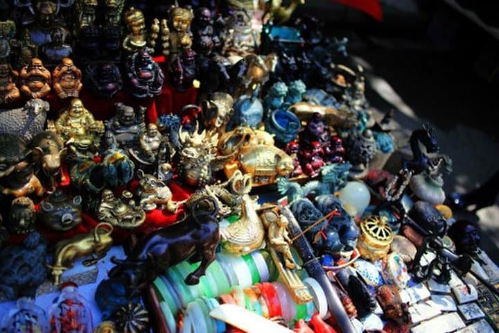 Guangzhou Private Shopping Tour with Local Market Guru