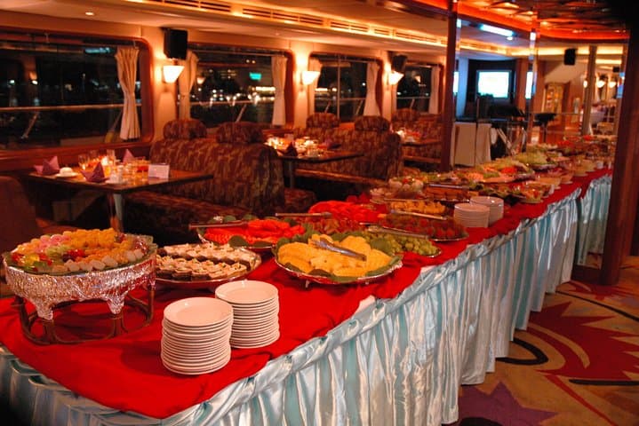 Bangkok Grand Pearl Dinner Cruise: Chao Phraya Evening Buffet & Temple Views photo 5