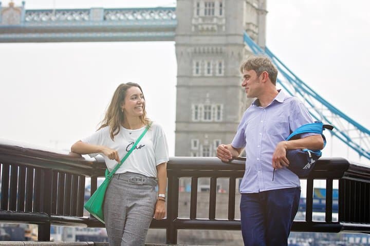 Private Thames-Side Walking Tour: Southbank with a Local Host