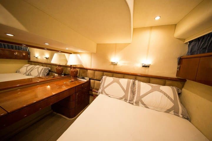 Sun-Soaked Cruise: Private Luxury Yacht Around Palm Jumeirah photo 5