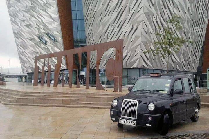 Dublin to Belfast Black Cab Tour: Dunluce Castle & Giant's Causeway Day Trip photo 5