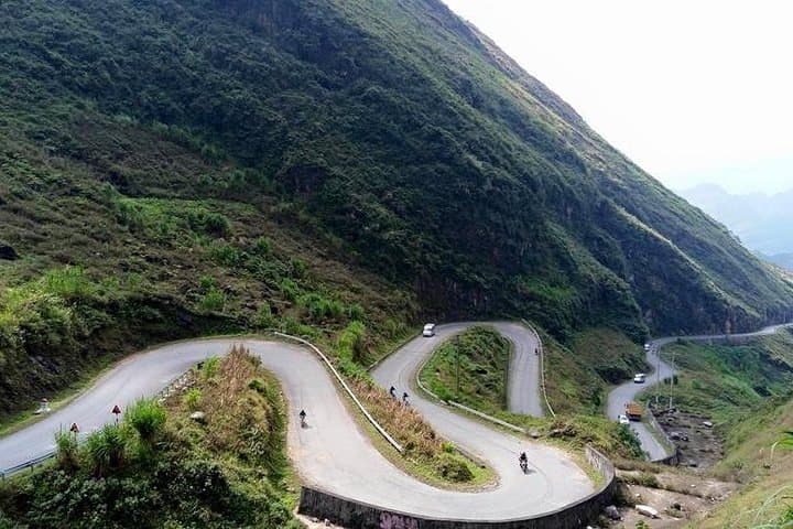 Ha Giang Loop 4D3N Easy Rider — Ma Pi Leng, Dong Van & Homestays photo 5