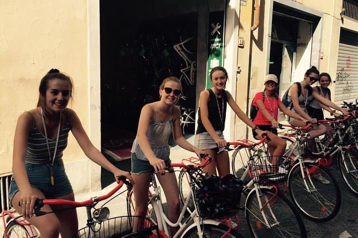Sweet Florence by Bike: Arno River Cycling Tour and Gelato Stop