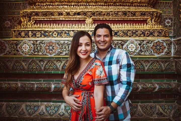 Pattaya Private Photo Session with a Local Photographer — Couples, Families & Honeymoons photo 3