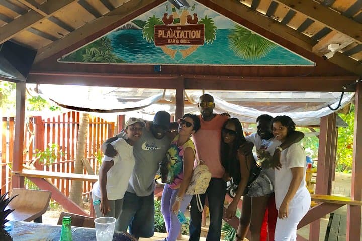Bahamian Beverages & Bites: Nassau Pub Crawl and Local Food Tour photo 2