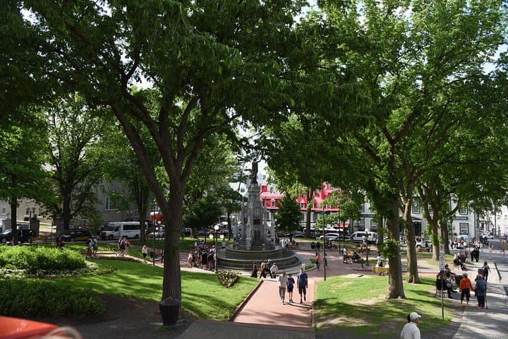 Quebec City Panoramic Bus Tour: Old Quebec Highlights & Plains of Abraham photo 3