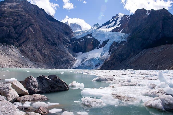 Full-Day Trek to Laguna de los Tres (Lake of the Three) from El Calafate photo 3