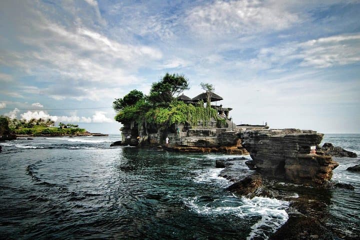 Ayung River Rafting, Ubud Swing & Tanah Lot Sunset — Full-Day Private Tour photo 2