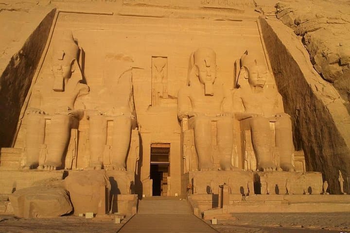 Aswan to Luxor 3-Night Nile Cruise: Abu Simbel, Hot Air Balloon & Temple Tours photo 2