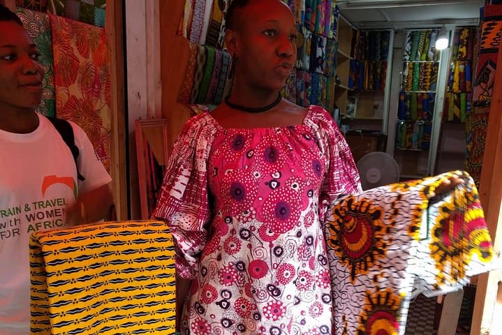 Explore Abidjan’s Plateau: Alternative City Walking Tour with Local Artisans photo 6