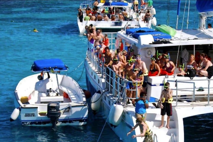 Catamaran Cruise, Snorkel & Dunn's River Falls Climb from Ocho Rios photo 5