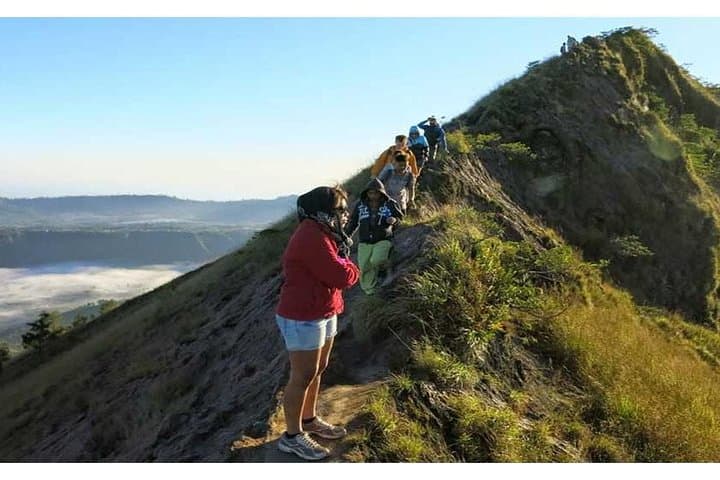 Mount Batur Sunrise Trek: Guided Pre-Dawn Hike with Hotel Transfers photo 2