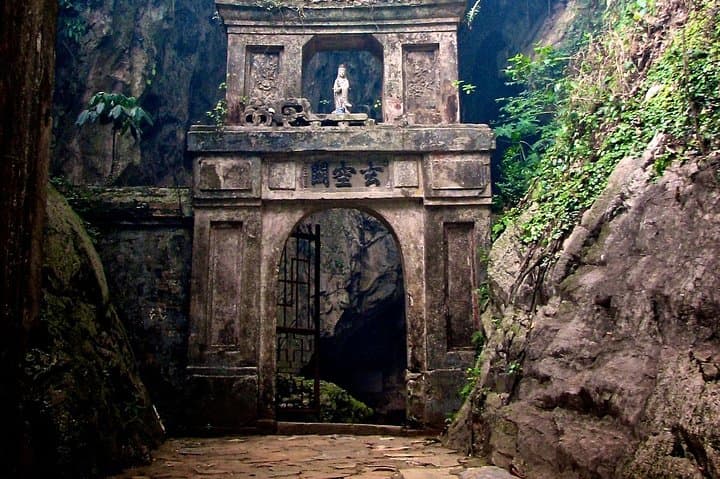 Marble Mountain Tour from Da Nang: Caves, Pagodas & Non Nuoc Stone Village photo 2