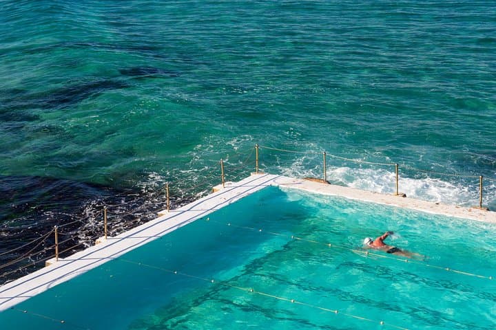 Coogee to Bondi Coastal Walk: Private Guided 6km Cliff-Top Walk from Your Hotel photo 3