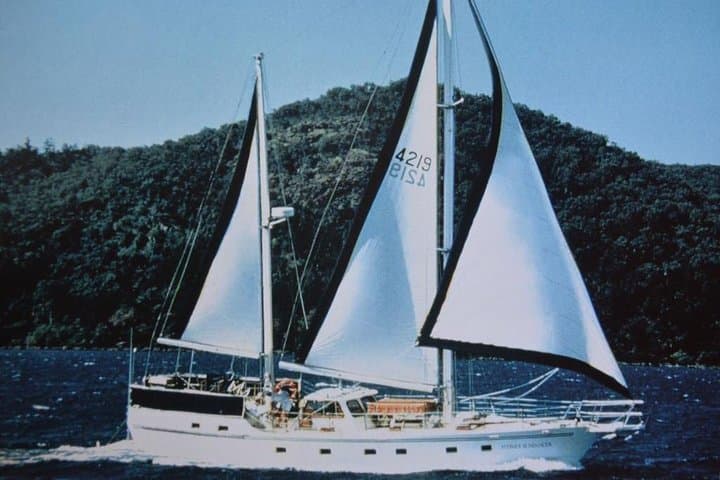 Private Great Barrier Reef Expedition Cruise — 4–7 Day Liveaboard with Master Reef Guide photo 2