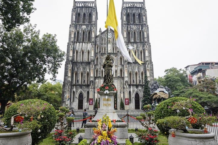 Deep Insight Vietnam: 18-Day Cultural and Adventure Journey from Hanoi to Saigon photo 3