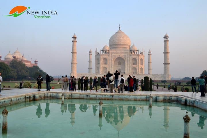 Same-Day Taj Mahal & Agra Fort Private AC Car Tour from Delhi photo 5