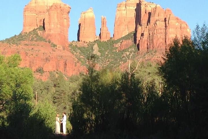 Private Sedona Couples Vortex Tour — Connect, Communicate & Explore Sedona Vortex Sites