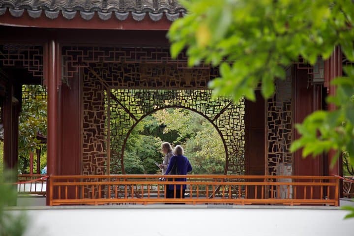 Private Gardens Tour in Vancouver — Queen Elizabeth, VanDusen & Dr. Sun Yat‑Sen photo 2