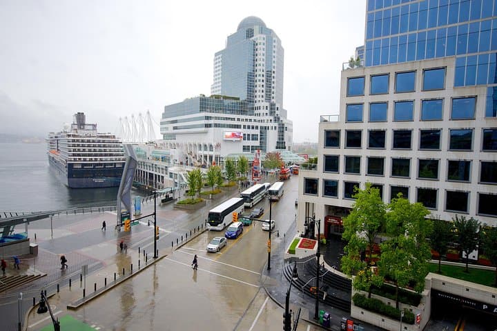 Classic Cadillac Private Tour of Vancouver — Stanley Park, Granville Island & Gastown photo 6